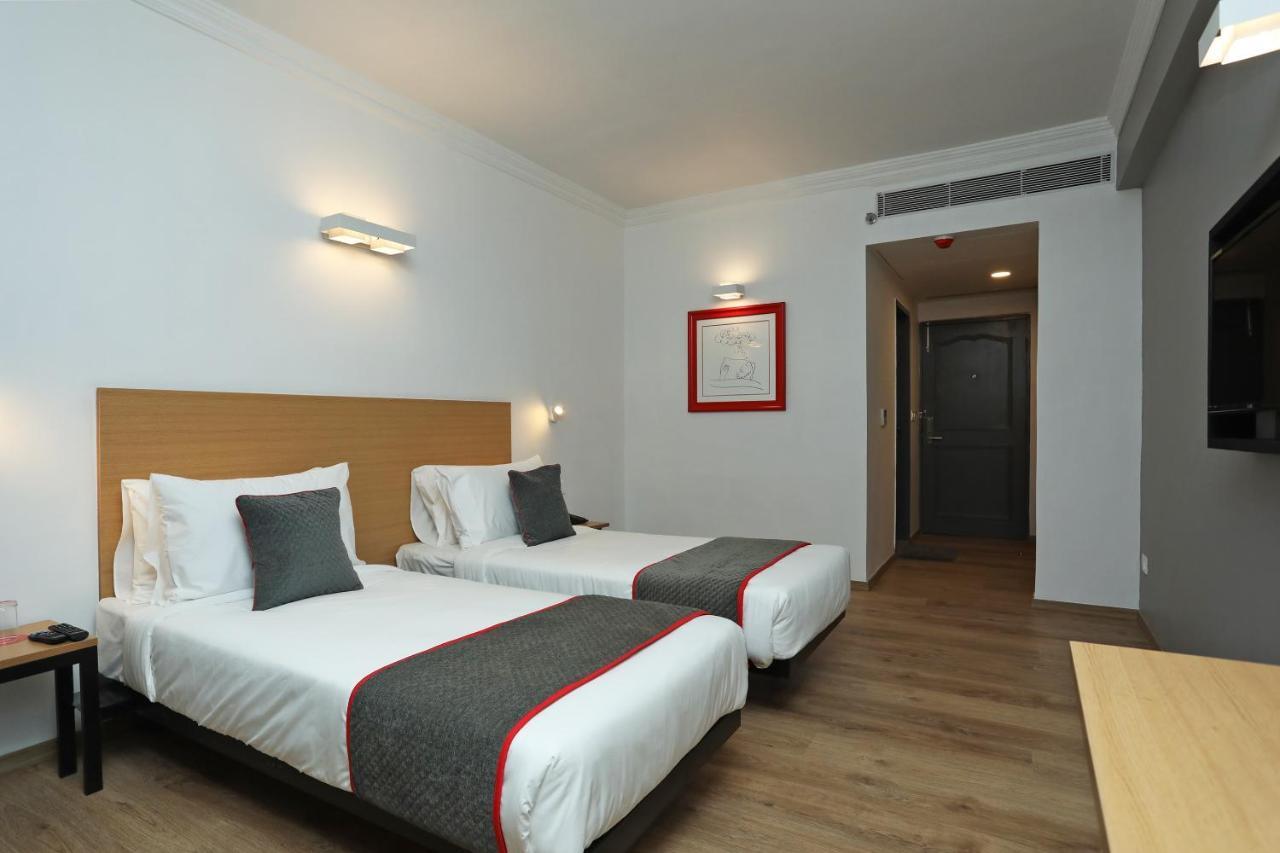 Golden Parkk Hotel Калькутта Экстерьер фото