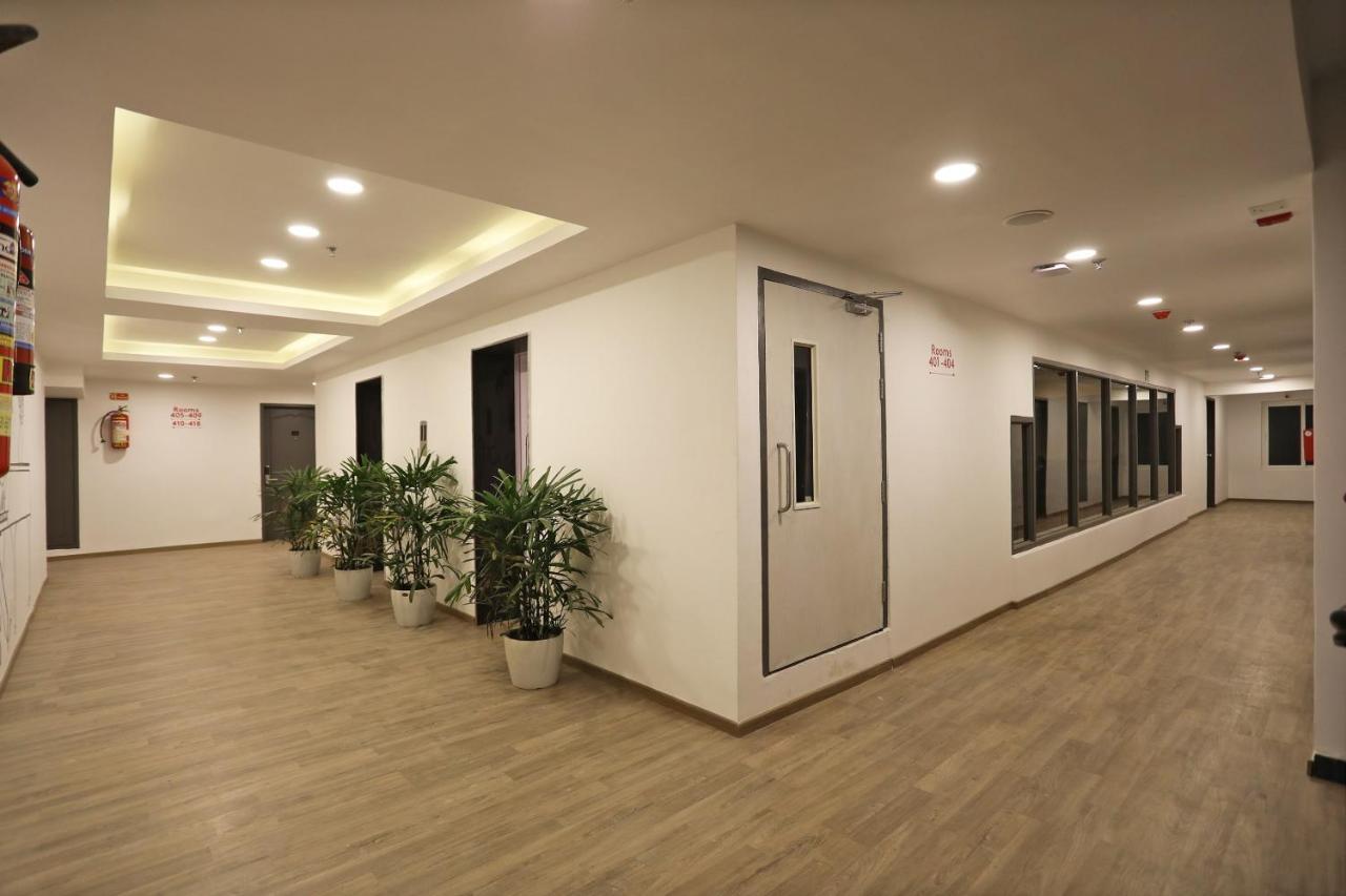 Golden Parkk Hotel Калькутта Экстерьер фото