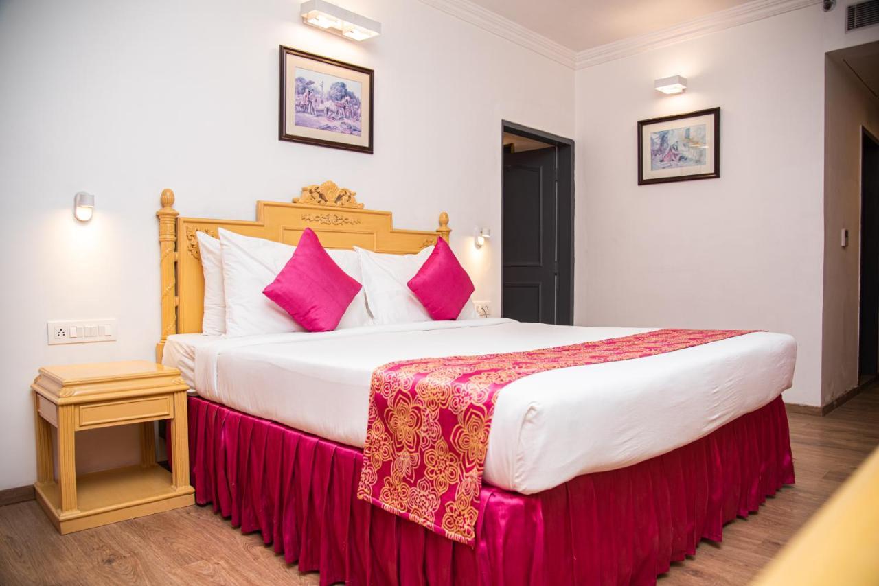 Golden Parkk Hotel Калькутта Экстерьер фото